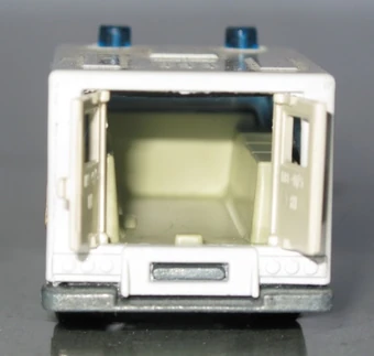 matchbox 41 ambulance