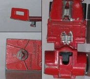 Details of the connection between first-generation Convoy tractors and trailers. Josiah Carberry Collection.