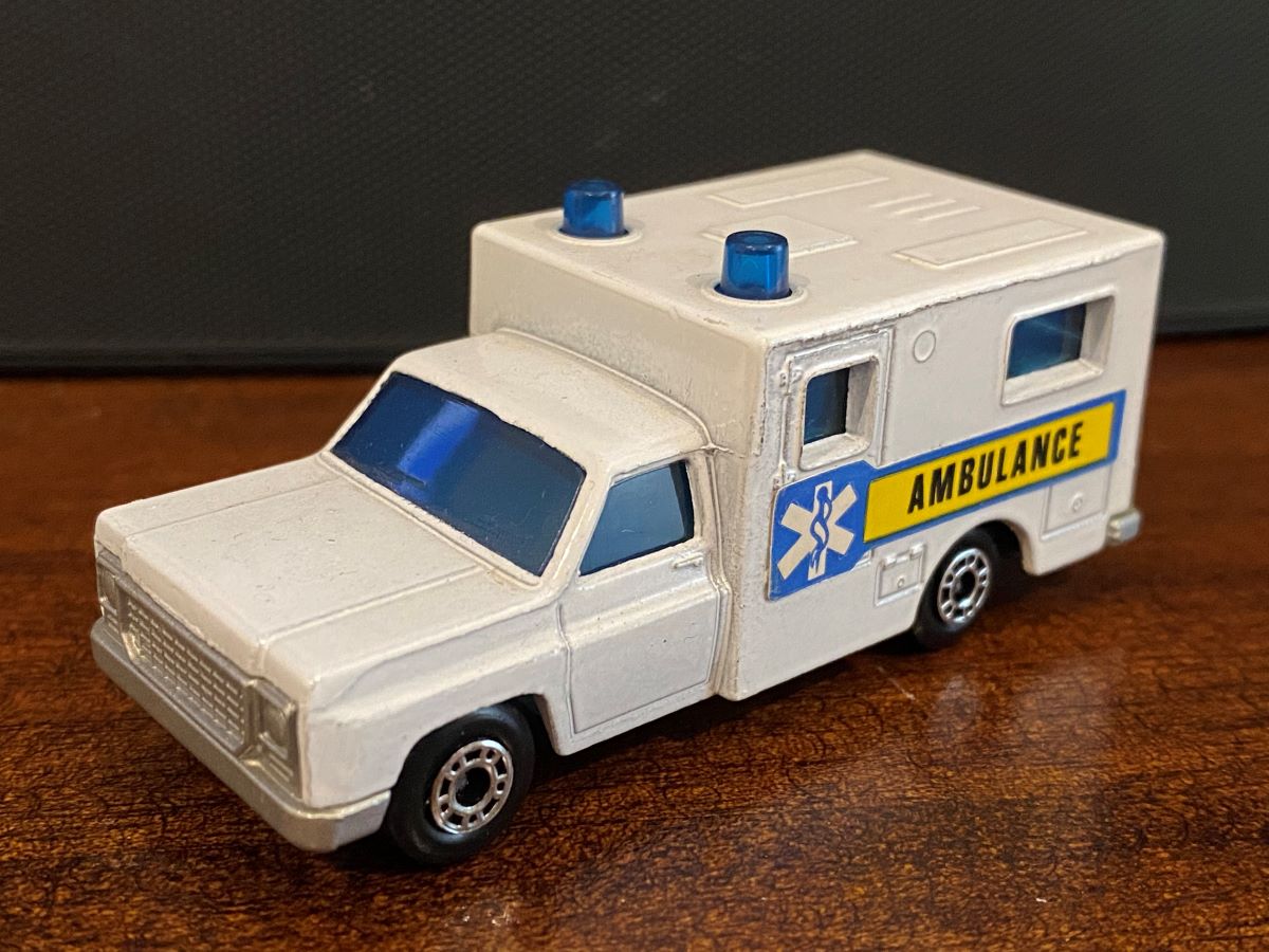 41 Notarzt Ambulance From Germany Vintage Lesney Matchbox No