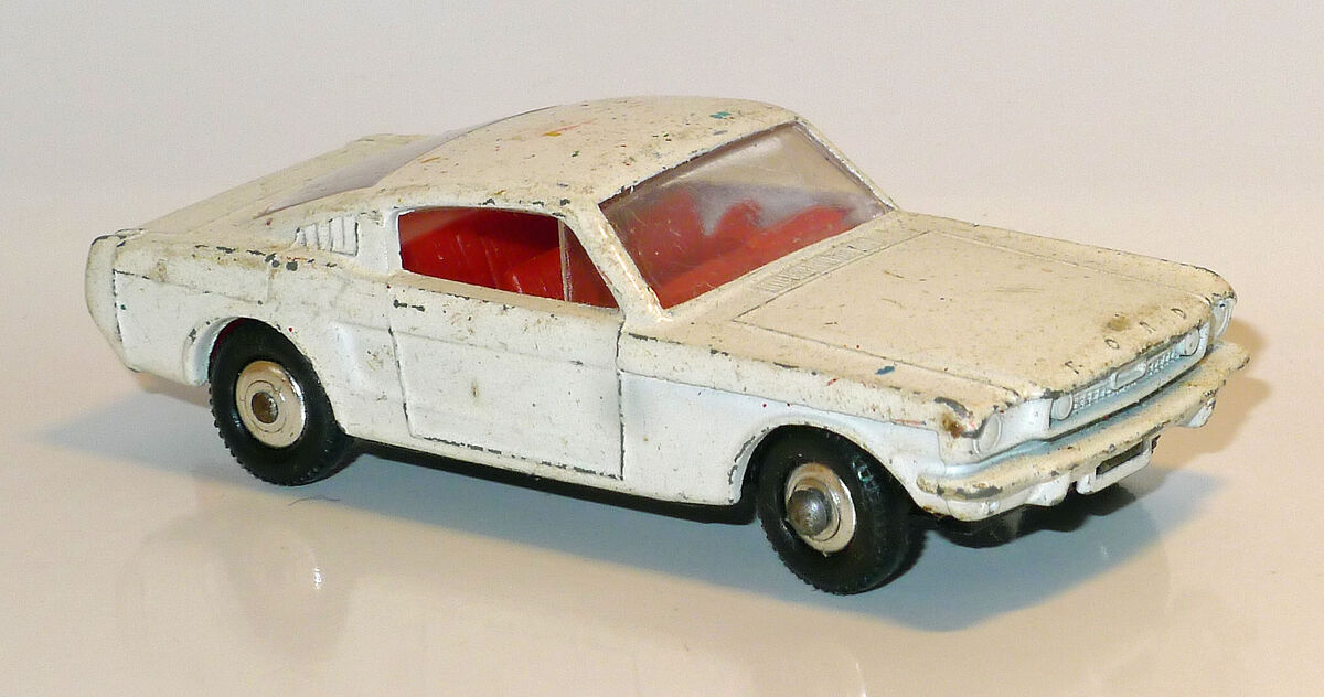 Matchbox series no 8 mustang hotsell