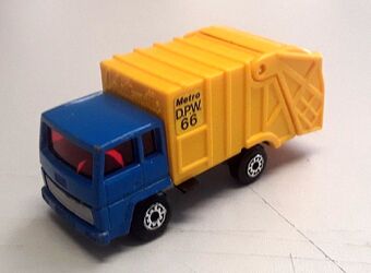 matchbox refuse truck 1979