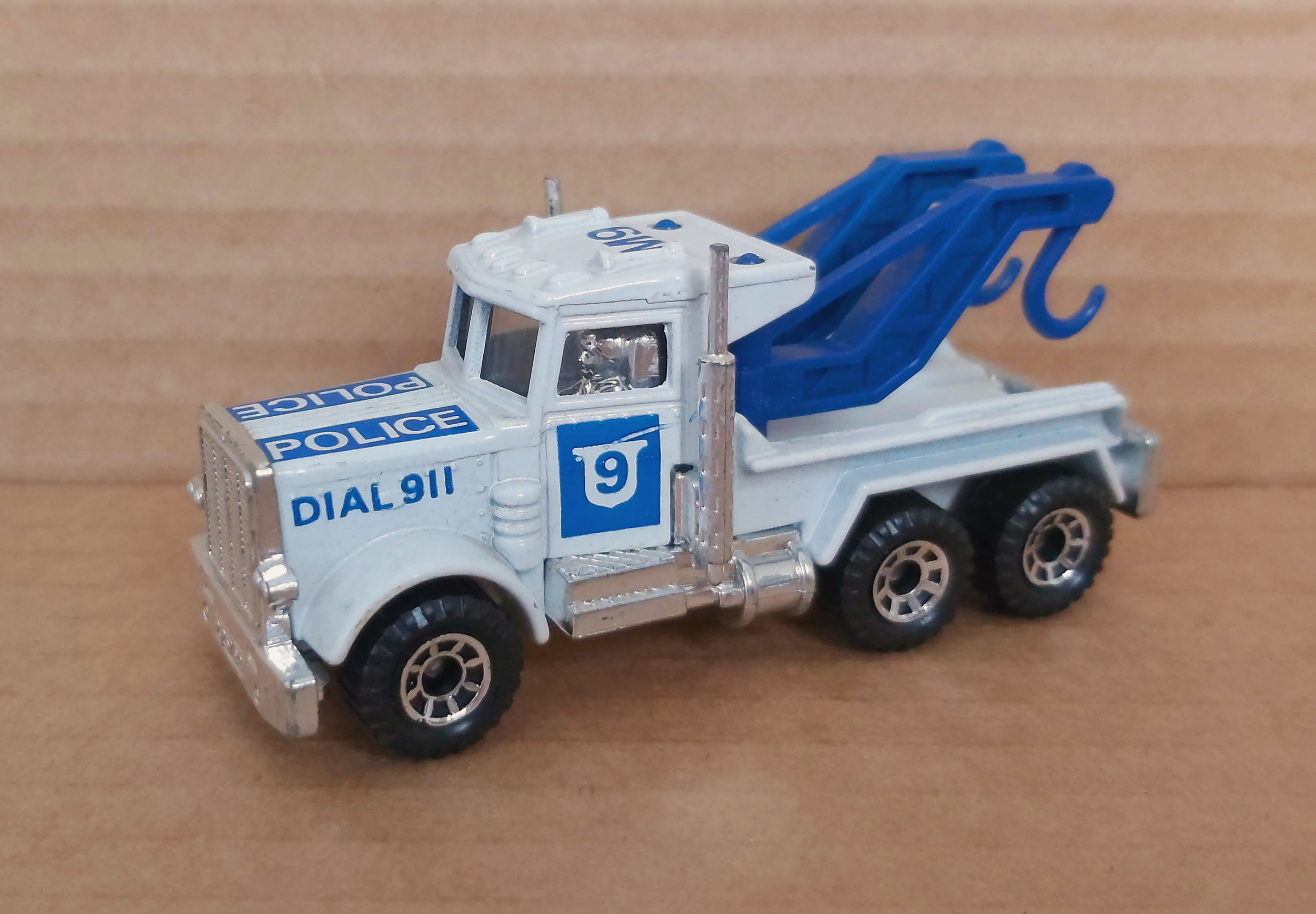 Matchbox peterbilt 1981 police top