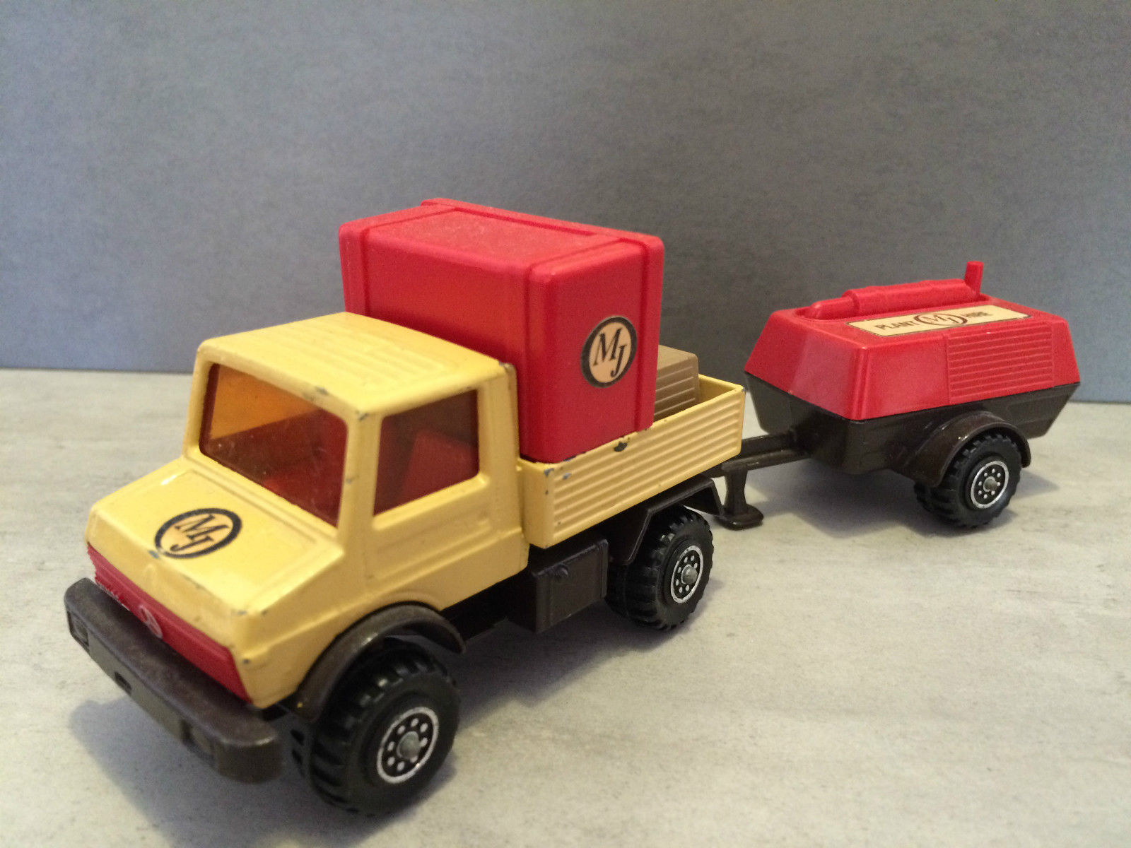 Unimog and Compressor (K-30) | Matchbox Cars Wiki | Fandom