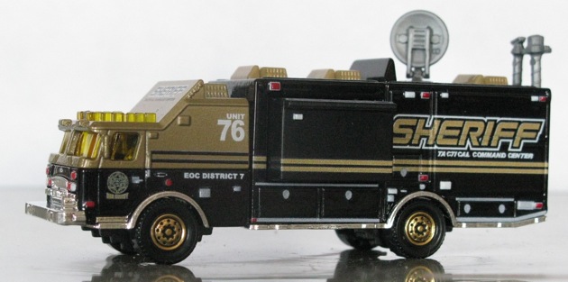 MATCHBOX REAL WORKING RIGS E-ONE MOBILE COMMAND VEHICLE-2010 LOOSE CAR NEW