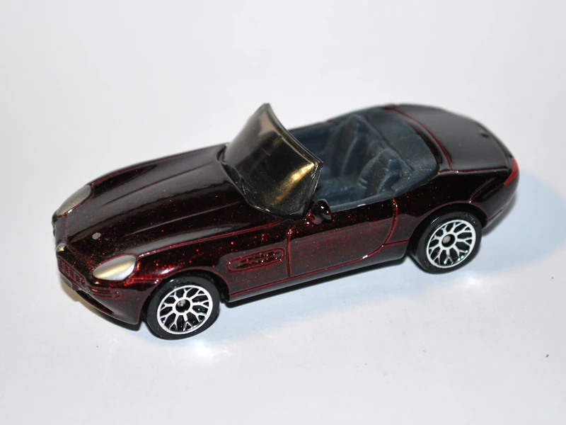 ミニカー HOT WHEELS   BMW  Z8 Virtual Museum: Matchbox BMW Z8 | 2003 Hero City Family