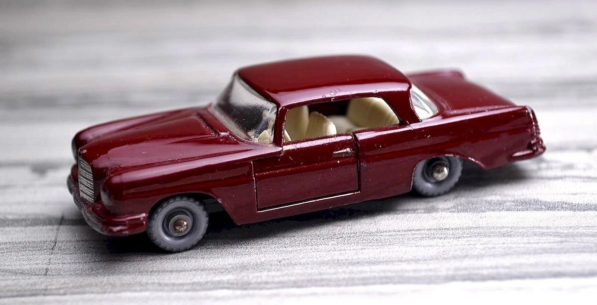 Mercedes-Benz 220 SE | Matchbox Cars Wiki | Fandom