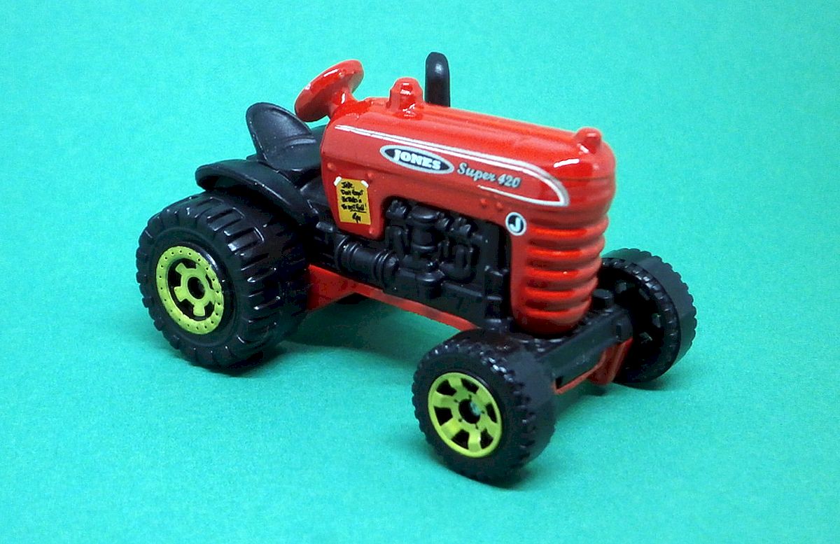 Matchbox Crop Master RED farm tractor #91 2020 new on short card 