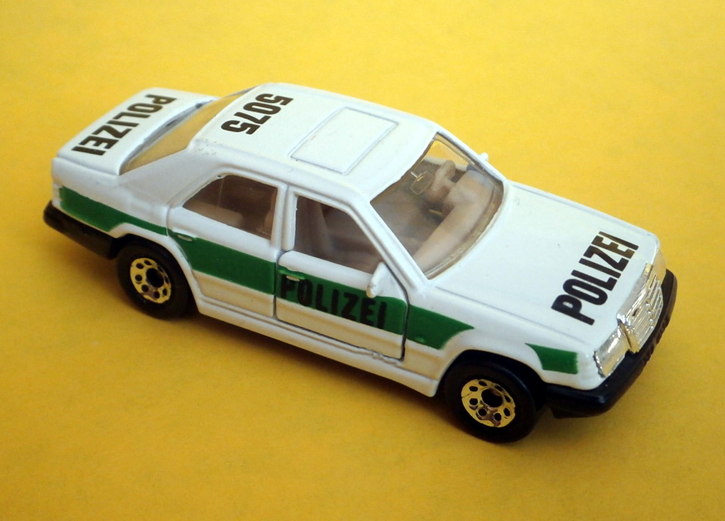 matchbox mercedes benz 300e 1986