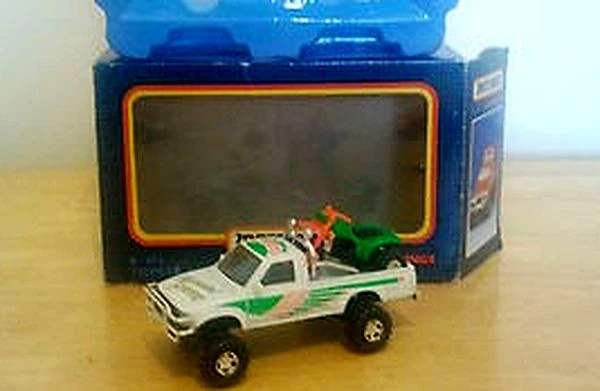 matchbox toyota hilux