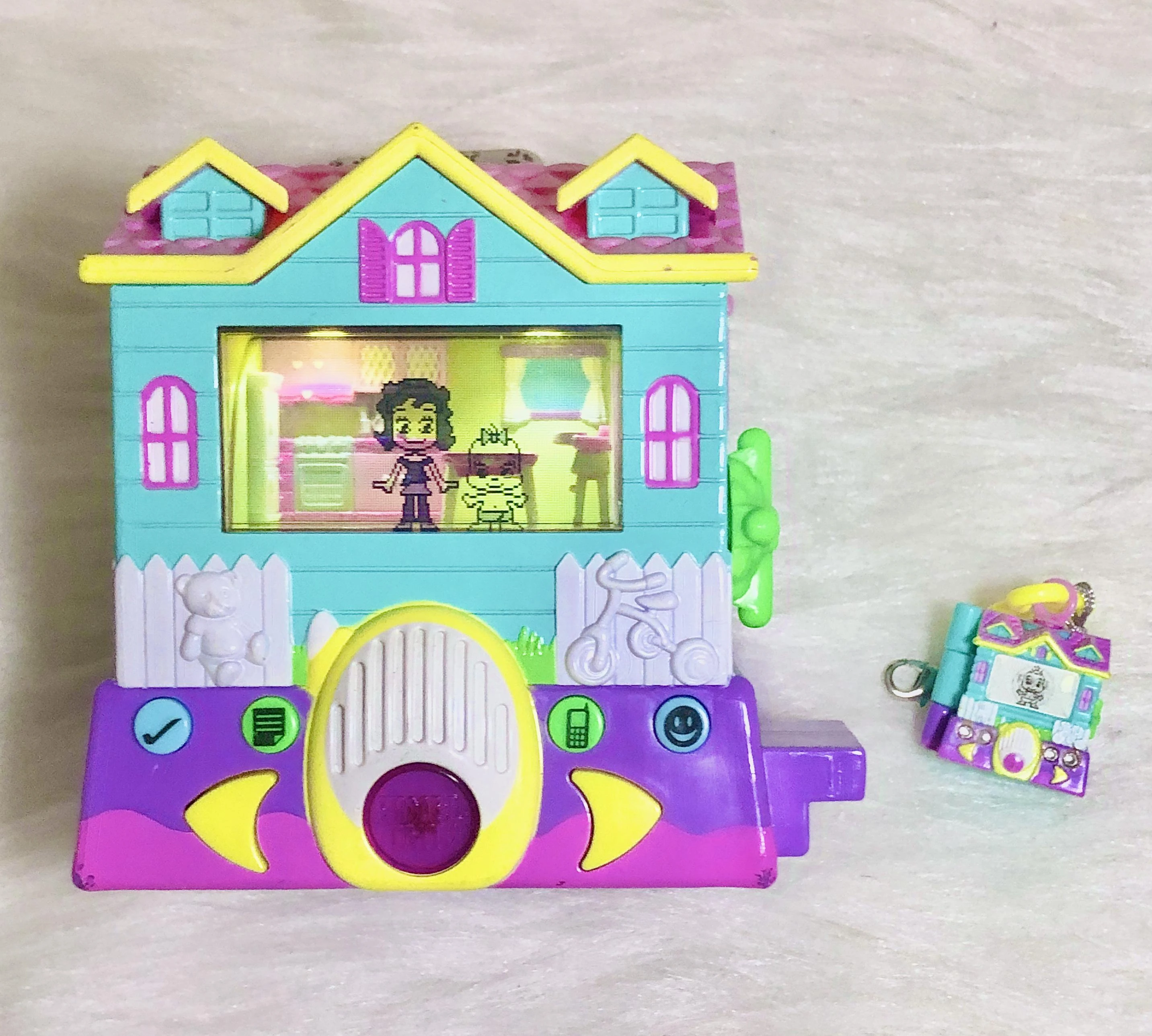 Unlockets Charm | Mattel Wiki | Fandom