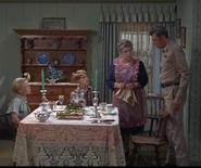 S8E5-3.png (4.42 MB) Fancy lunch