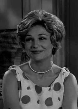 Peggy MAIN infbox S3