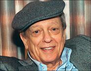DonKnotts12.jpg (36 KB)