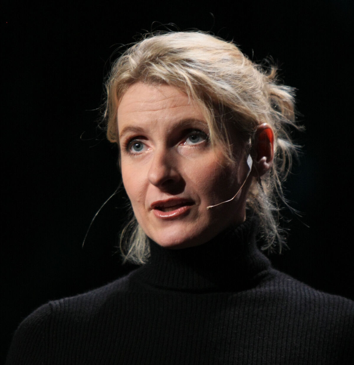 Elizabeth Gilbert | My Brother, My Brother and Me Wiki | Fandom