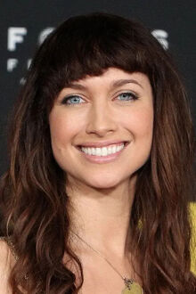 Maiara Walsh.jpg