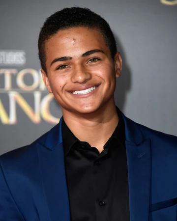 Nathaniel Potvin Mech X4 Wiki Fandom When monsters begin to descend, ryan recruits his two best friends and his brother to help pilot the robot that is their only hope of saving their town from mass. nathaniel potvin mech x4 wiki fandom