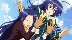 Maguro "greets" Medaka.