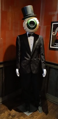 The  mannequin at the Triple Trouble premiere in Chicago; photo by Tim Cridland