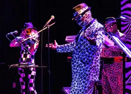 Sivan Lioncub performing with , October 13th 2022