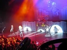 Dave Ellefson on stage.