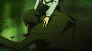 Mitsuru holding her father's lifeless body