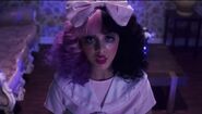 DollHouse-Music-Video-melanie-martinez-40024884-500-283