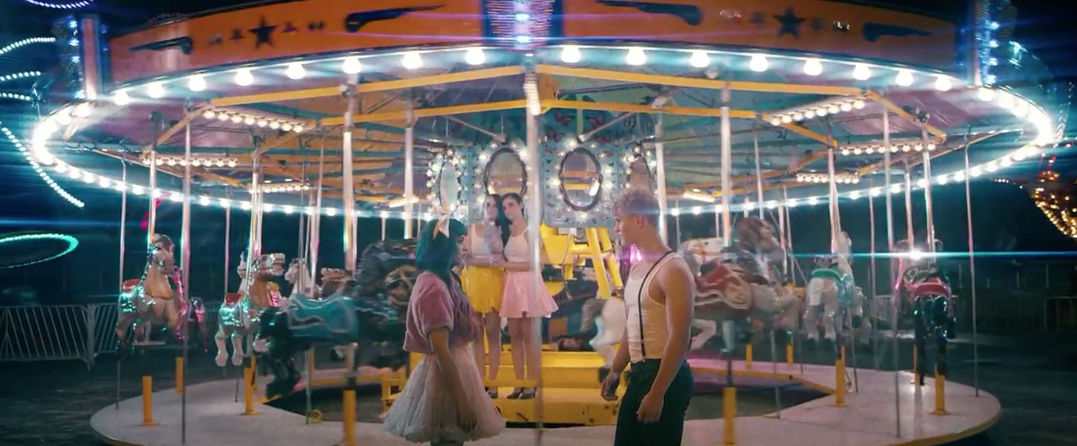 Carousel (Música), Wiki Melanie Martinez Brasil