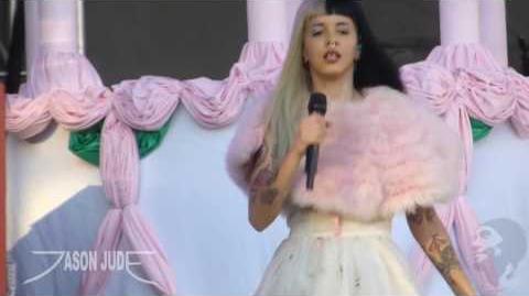 Melanie Martinez - Cake HD LIVE 10 8 16