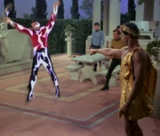 Apollo versetzt Scott einen Blitzschlag.