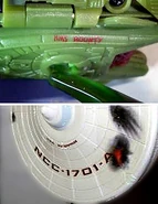 Hot Wheels S3 Bounty 1701-A detail.jpg (122 KB) HMS Bounty hull markings and USS Enterprise-A hull