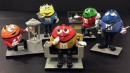 Hamilton Collection M&M's Brand Star Trek Collection.jpg (208 KB) M&M's Brand Star Trek Collection