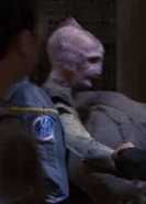 Xanthan bazaar alien 11.jpg (14 KB) Played by an unknown actor