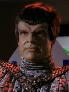 Peter Vogt als romulanischer Commander…