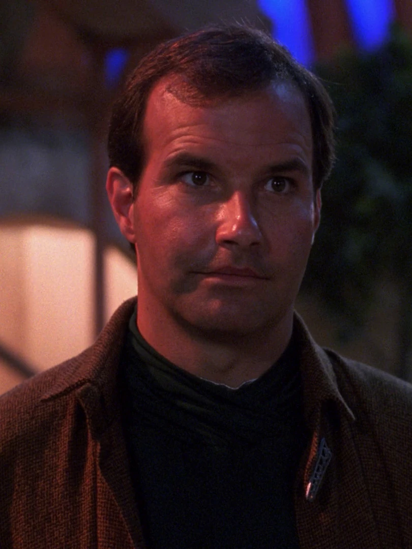 Mark L. Taylor | Memory Alpha, das Star-Trek-Wiki | Fandom, image size:810x1080