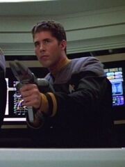 Sternenflottenoffizier entert die USS Prometheus (2374) 1