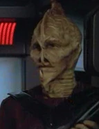 Dream species alien sleeping 2.jpg (19 KB) Dream species alien VOY: "Waking Moments" (uncredited)