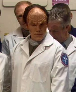 Denobulan in lab coat.jpg (17 KB) White lab coat, 2154