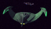 Romulanischer Bird-of-Prey verfolgt Enterprise