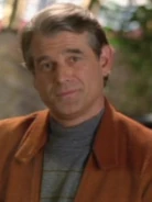 Stan Ivar als Mark Johnson…