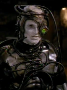 Hugh 2370.jpg (72 KB) Jonathan Del Arco als Hugh im Jahr 2370…