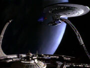 Enterprise-D bei Deep Space 9