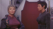 T'Pol and Ambassador V'Lar