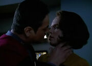 Chakotay and B'Elanna kissing