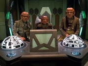 Das Hologramm spricht mit den Ferengi