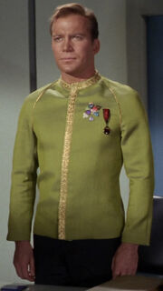 Kirk in Galauniform