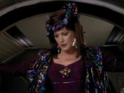 Lwaxana Troi auf Deep Space 9