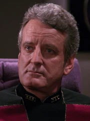 Vice Admiral Haftel 2366 an Bord der Enterprise.