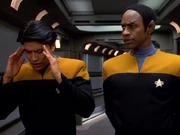 Harry bekommt plötzlich Kopfschmerzen