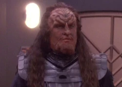 Miles O'Brien als Pahash (DS9: "Apocalypse Rising")