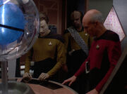 Picard Data and Worf on Iconia